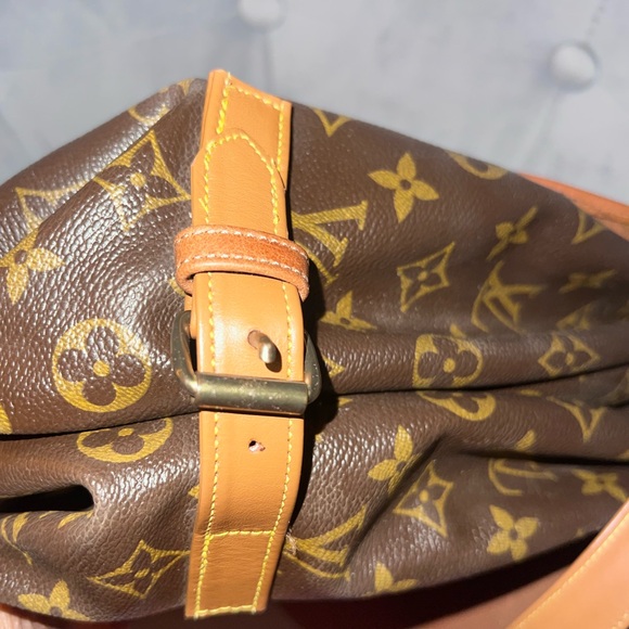 Louis Vuitton Monogram 35 Saumur